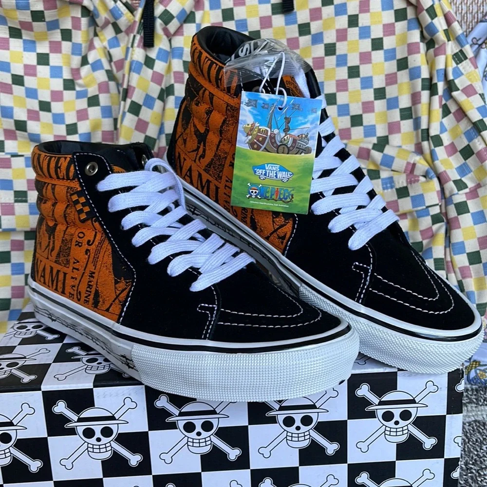 VANS X ONE PIECE COLLABORATION Men’s SKATE SK8-HI SHOE
One Piece Wanted Nami Ora - Picture 6 of 16